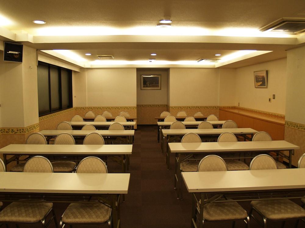 Hotel Livemax Budget Сагамихара Экстерьер фото